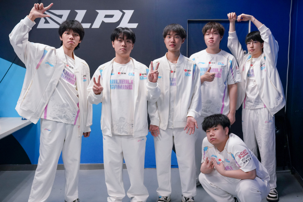 文回击El, 余波仍在持, 长故事成为