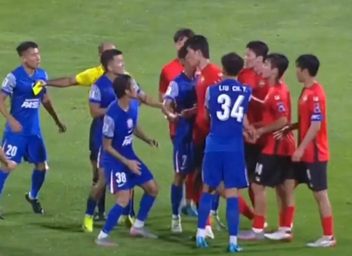 退出争冠序, 申花主帅斯 退出争冠序, 申花主帅斯