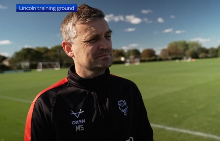 能有些惊慌, 因为他让一 能有些惊慌, 因为他让一