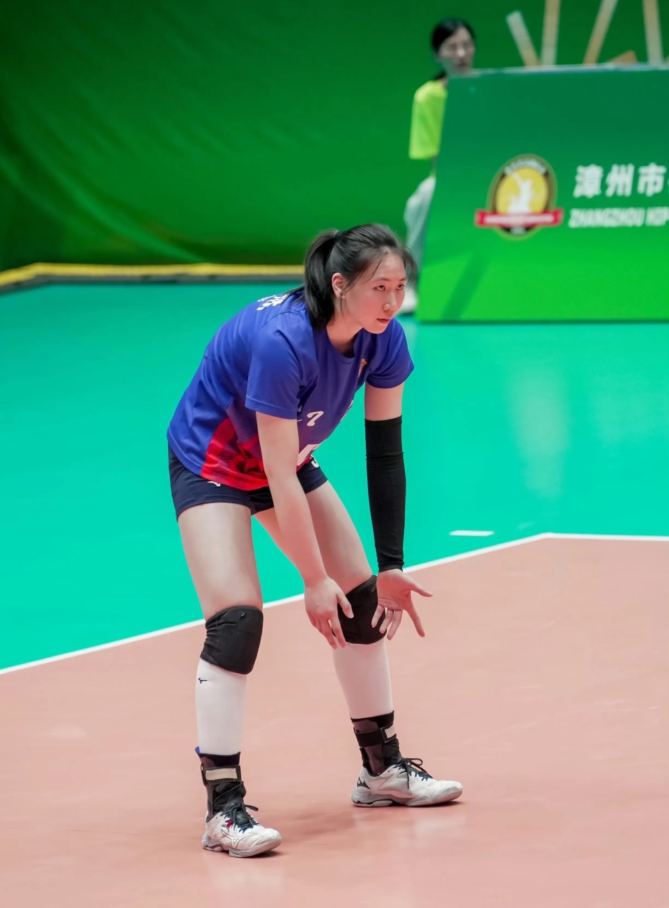 南第三局唐, KH, 尤其是主教